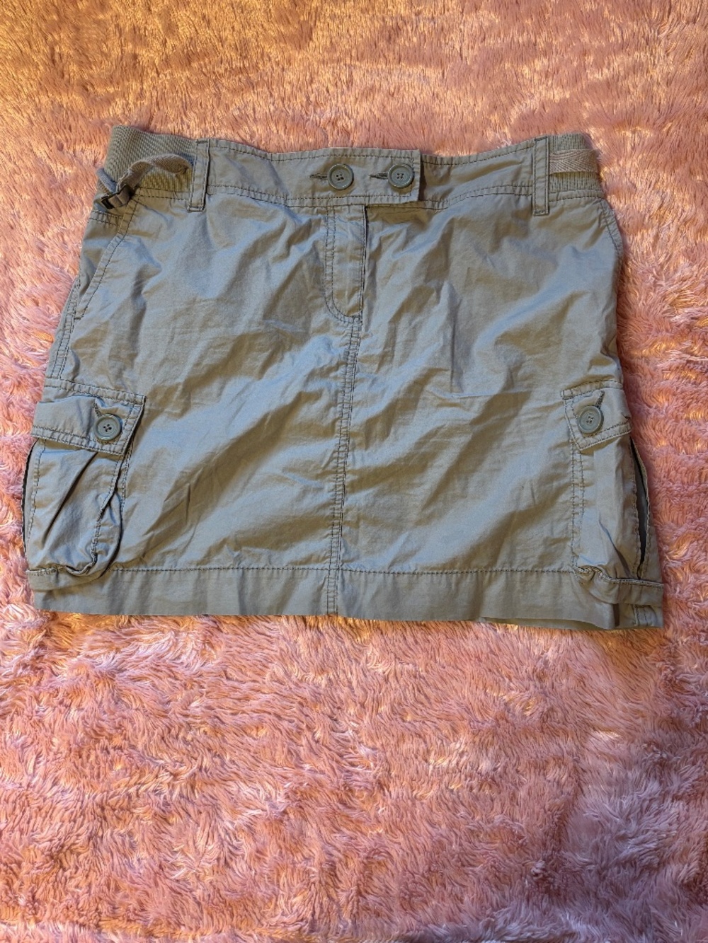 Woman’s loft grey skirt